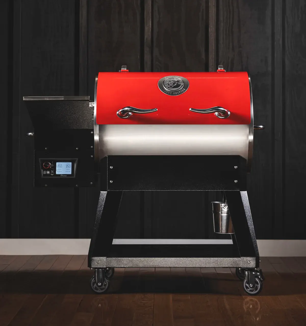 Recteq Deck Boss 590 pellet grill, front three-quarter view